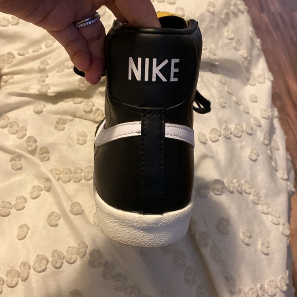 Nike Blazers Black and White 10.5 - Picture 3 of 10